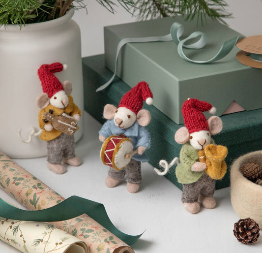 Weihnachtsfigur Maus grau klein mit Trommel