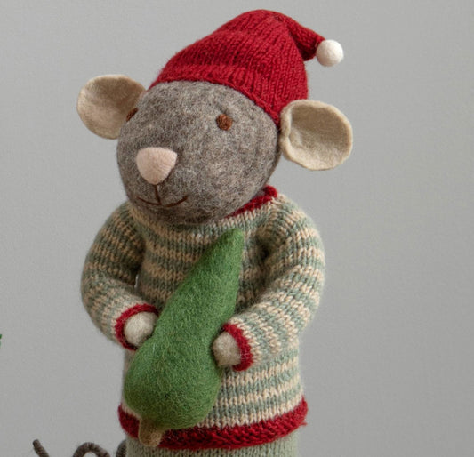 Weihnachtsfigur Maus grau groß mit Baum