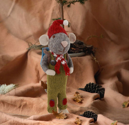 Filzfigur Maus grau groß mit grüner Hose & Rucksack