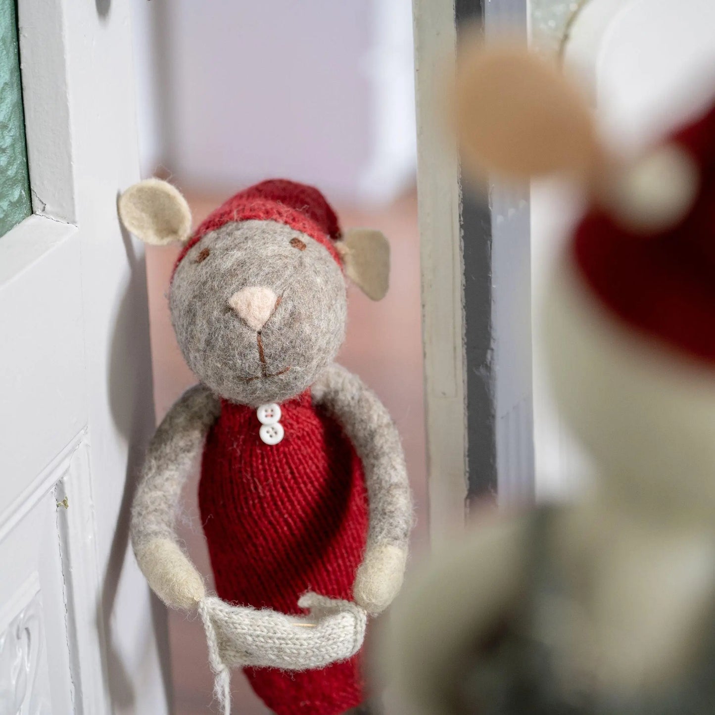 Filzlig XL Weihnachtsfigur Maus mit Strickzeug Gry & Sif