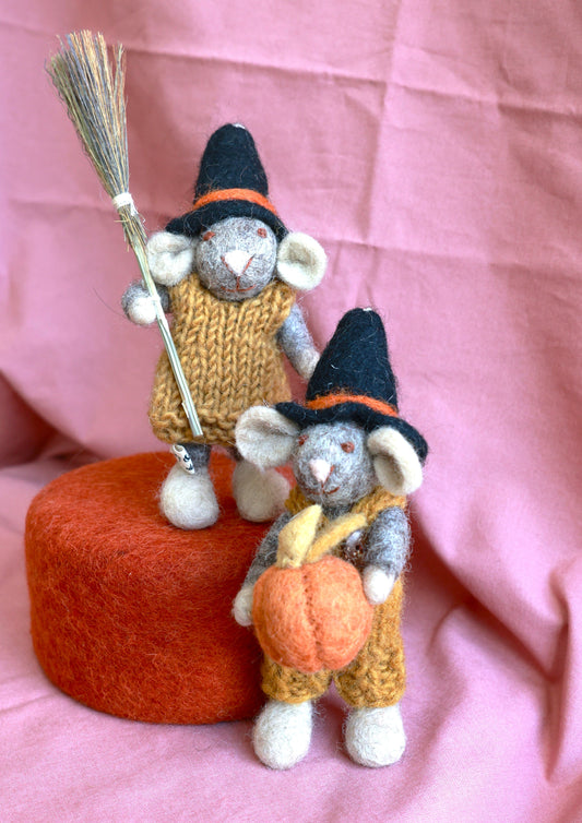 Filzfigur Maus mit Besen & Maus mit Kürbis