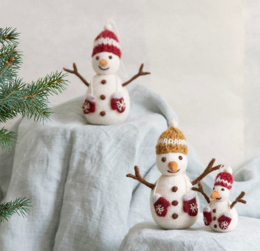 Filzfigur Schneemann mit roter Mütze & Fäustlingen