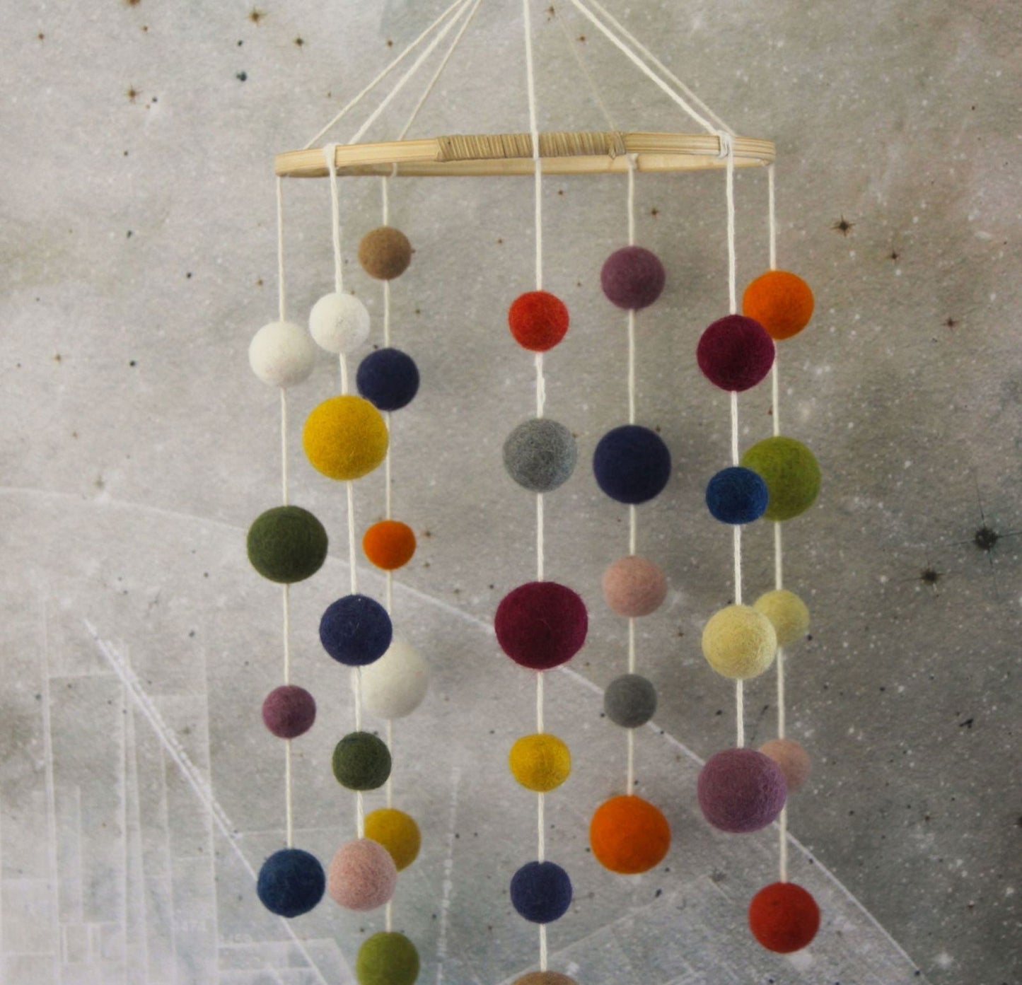 Filz-Baby-Mobile Bunte Filzkugeln