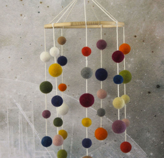 Filz-Baby-Mobile Bunte Filzkugeln
