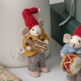 Lille hvid julemus figur med violin