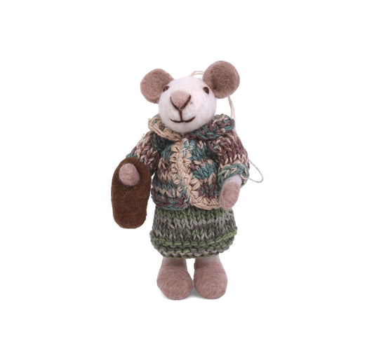 Weiße Maus mit grüner Kleidung und Eimer
