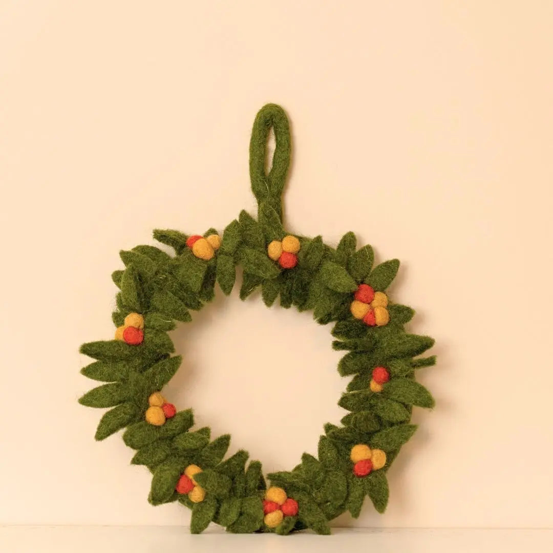 Door wreath autumn green leaves with colorful berries Ø19 cm