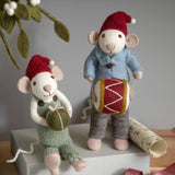 Medium hvid julemus figur med tromme