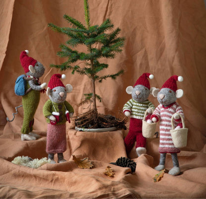 Filzfigur Maus grau groß mit Pilz im Eimer