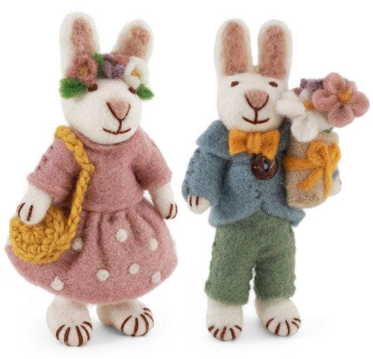 Österliche Figuren Weiße Hasen - Häschenmädchen & Häschenjunge mit Blumen