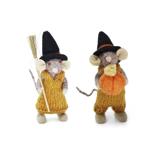 Filzfigur Baby Maus grau klein mit Besen und  Kleid & Baby Maus mit Kürbis und Hose 2er Set
