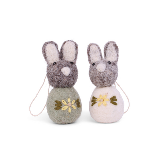 Pendant embroidered bobble bunnies green and white, set of 2