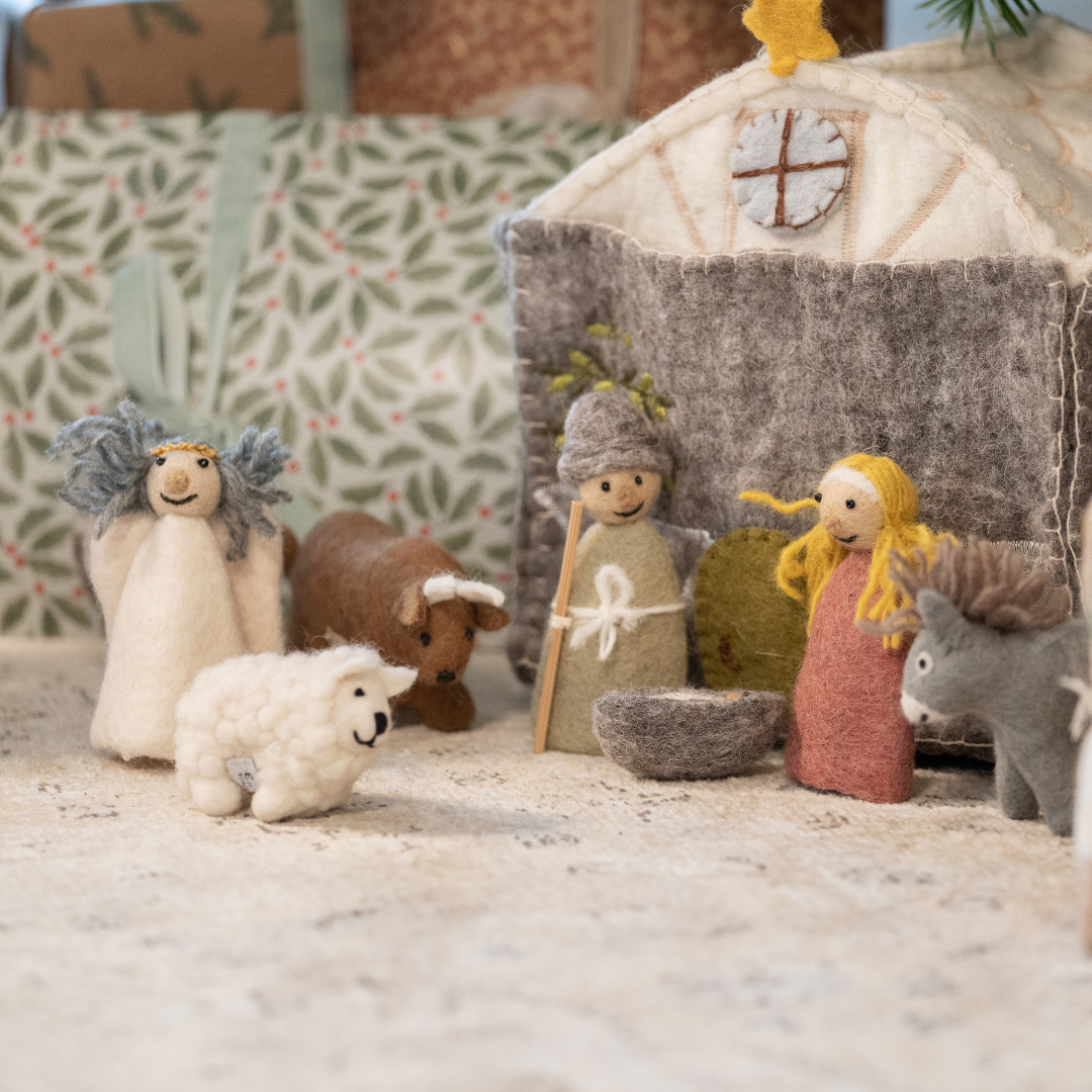 Les figures de la Nativité Jésus, Marie et Joseph