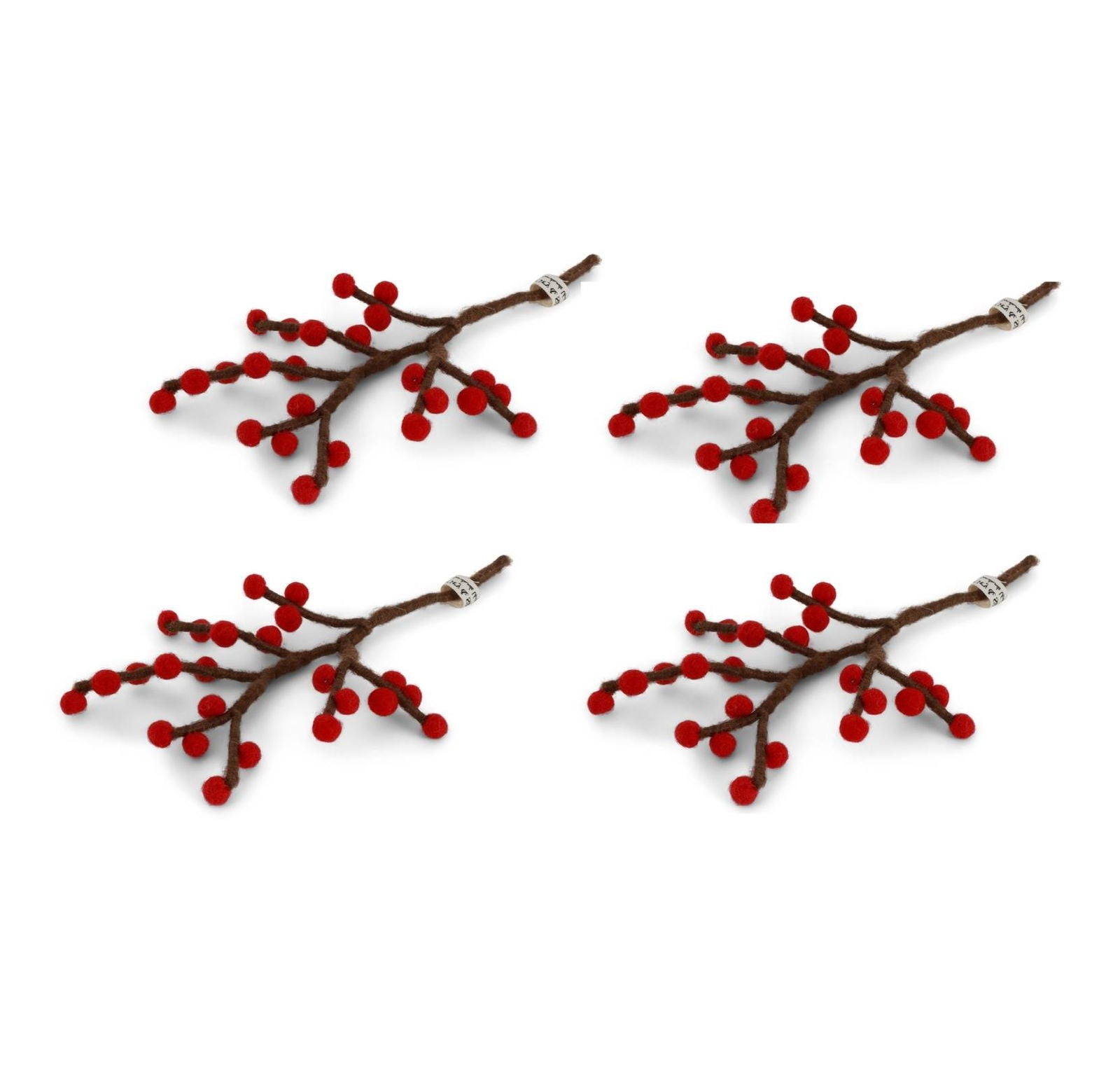 Vier handgefertigte Mini-Filzzweige mit leuchtend roten Beeren aus 100 % Schurwolle, nachhaltiges Fair-Trade-Design von Gry & Sif für Weihnachtsdeko.